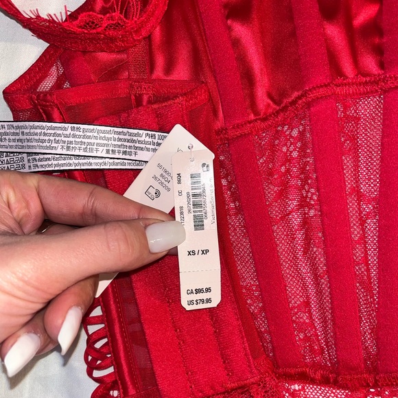 Body rouge NEUF avec étiquette de taille XS - Picture 3 of 7